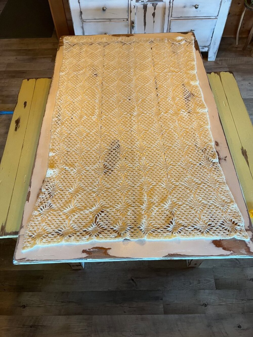 Vintage Handmade Cream Crochet Afghan Throw Blanket Medallion Popcorn Stitch - Picture 12 of 12